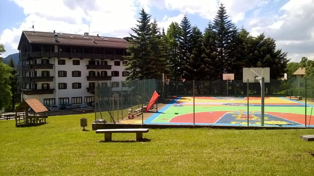 Park Hotel Miramonti Folgaria Buitenkant foto